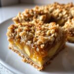 Caramel Apple Crumble Bars