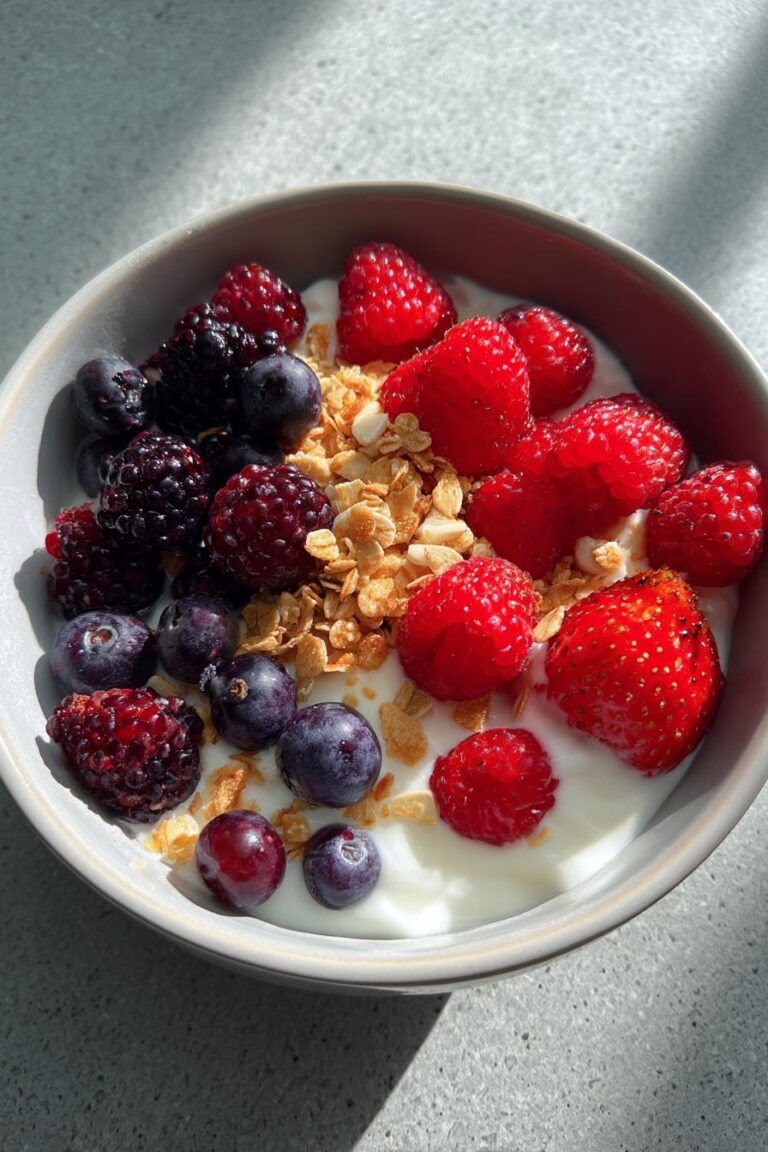 Greek Yogurt Berry Breakfast Bowl