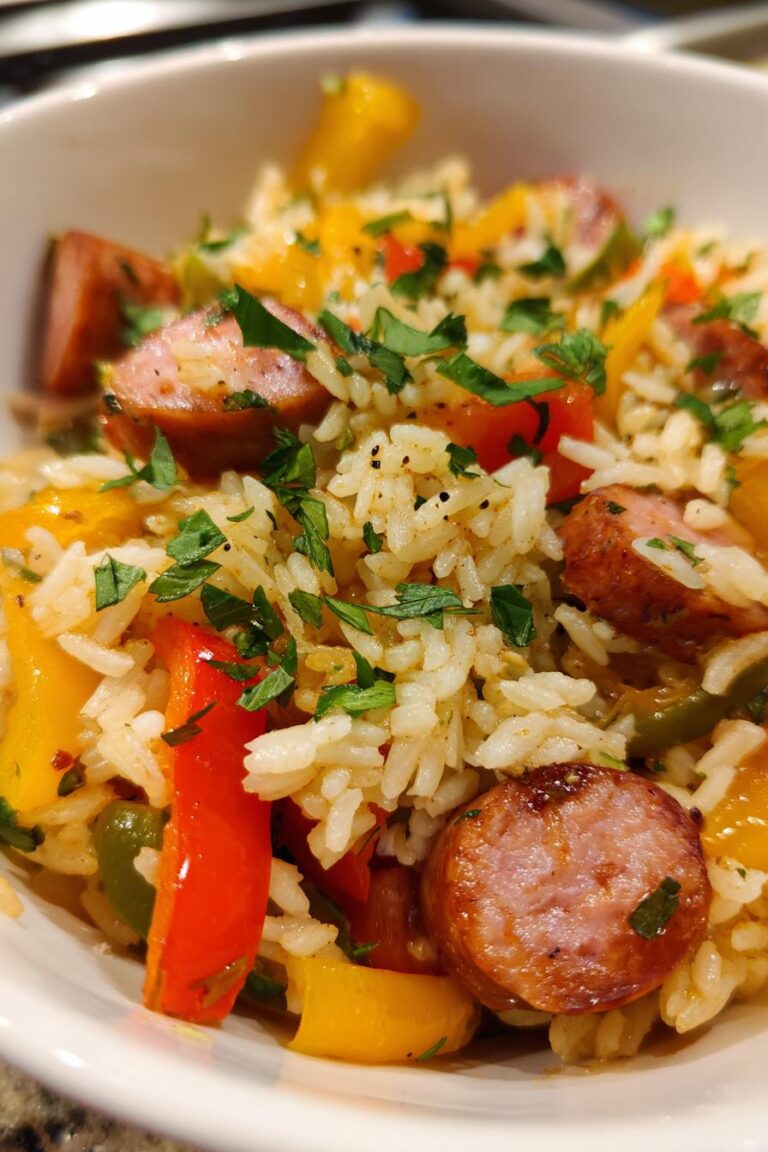 One-Pot Smoked Sausage and Rice Dinner with Bell Peppers and Fresh Herbs