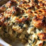 Keto spinach artichoke chicken bake