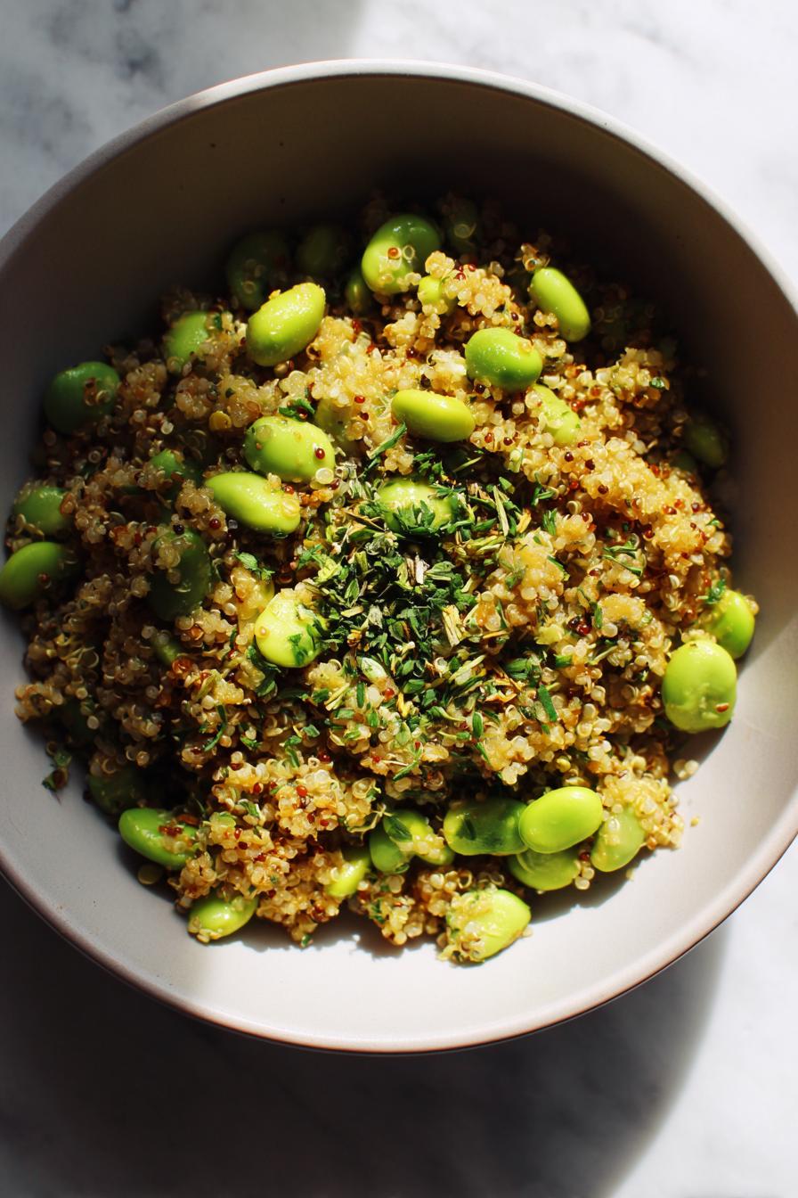 quinoa & edamame protein packed breakfast bowl